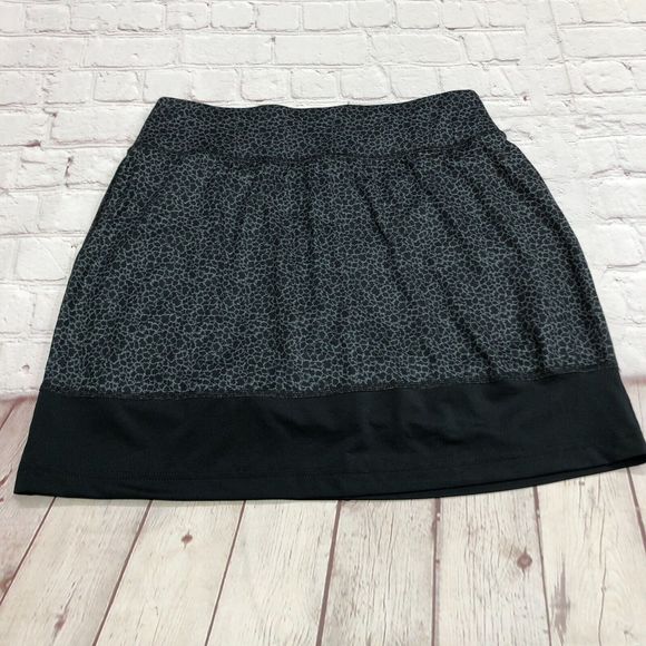Columbia Women Pull On Skort Shorts Skirt Size Small Polyester Blend M056 -1 - Picture 1 of 15
